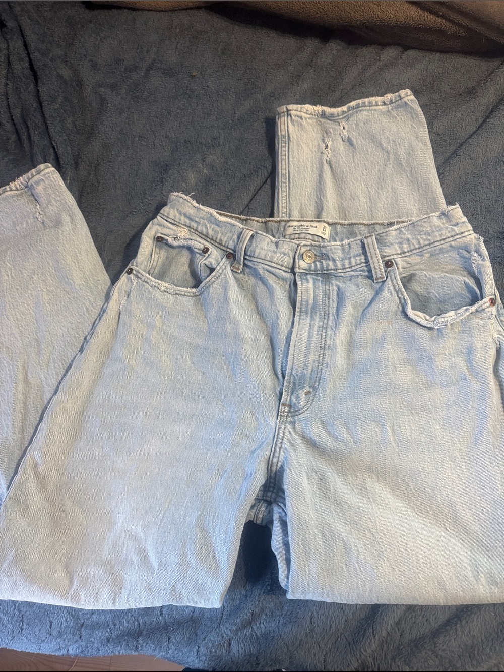 Abercrombie & Fitch Light Blue 90s straight Ultra High Rise Jeans